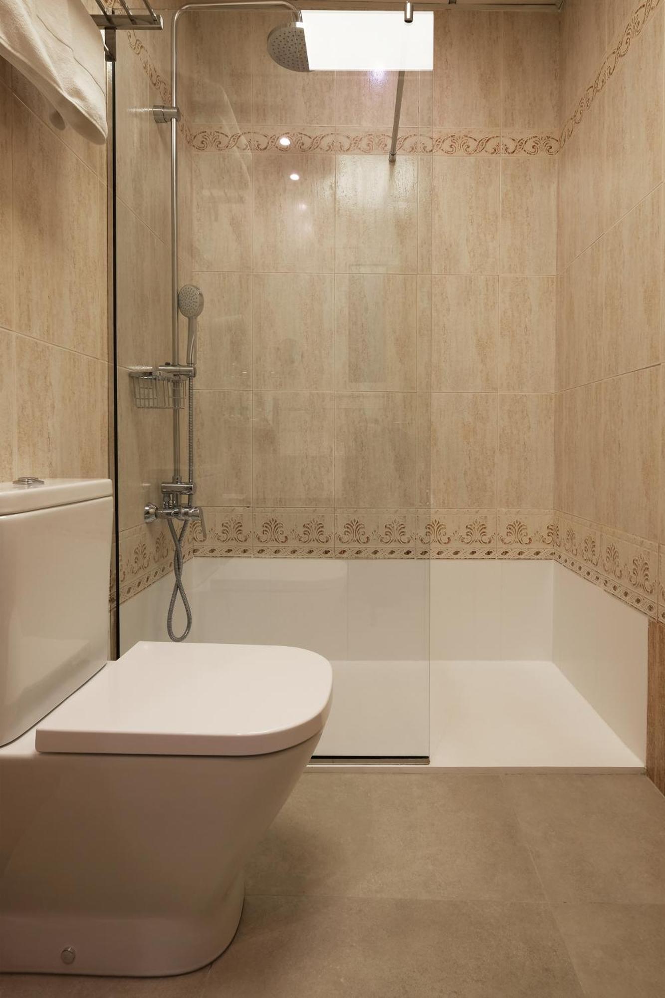 Triple Room,1272741688:JPEG