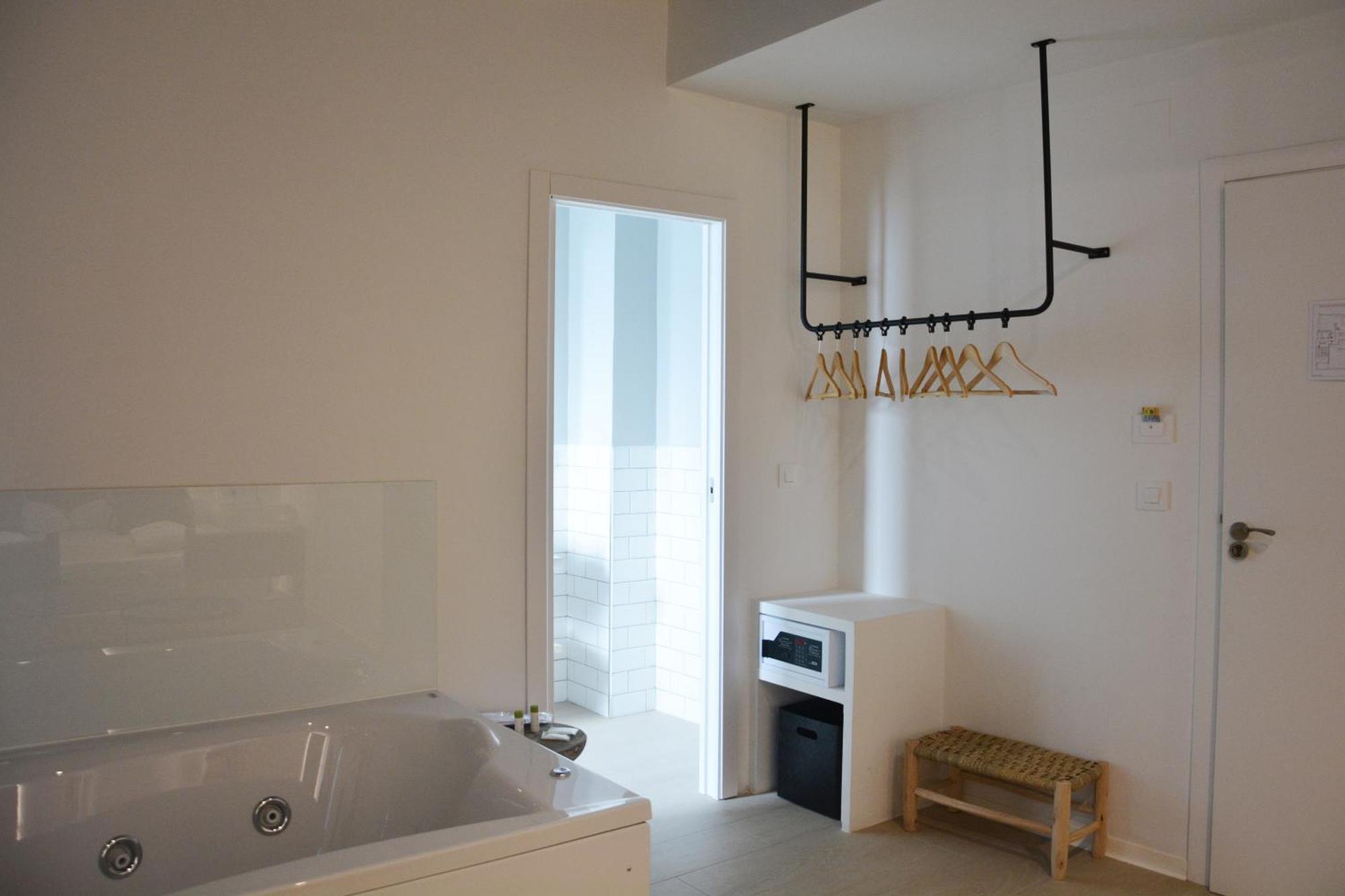 Junior Suite Spa Bath