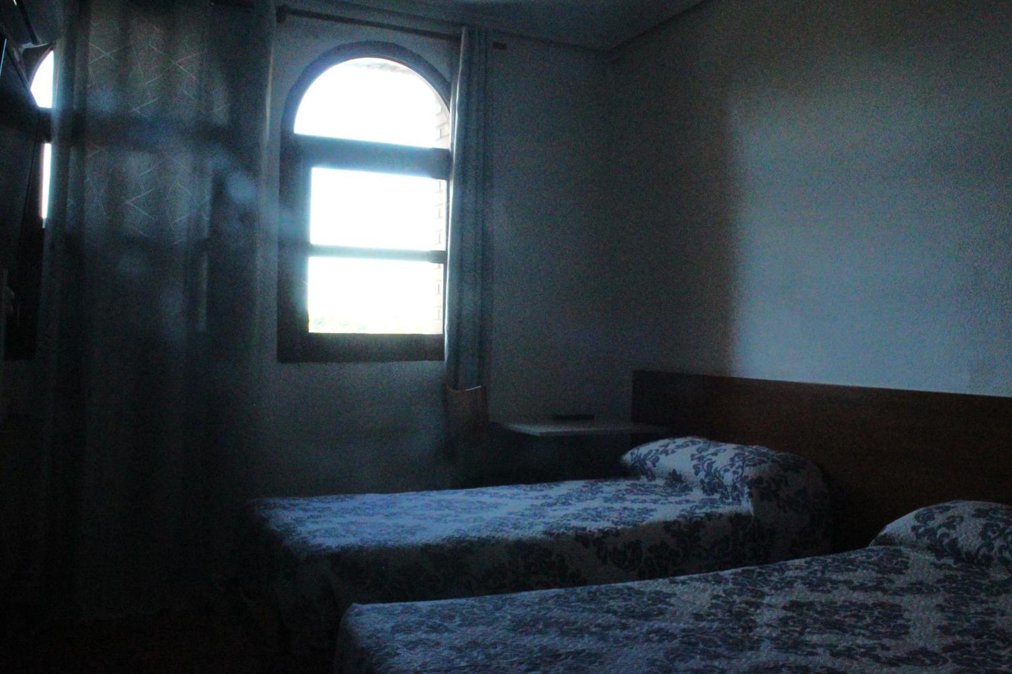 Twin Room,1525269697:JPEG
