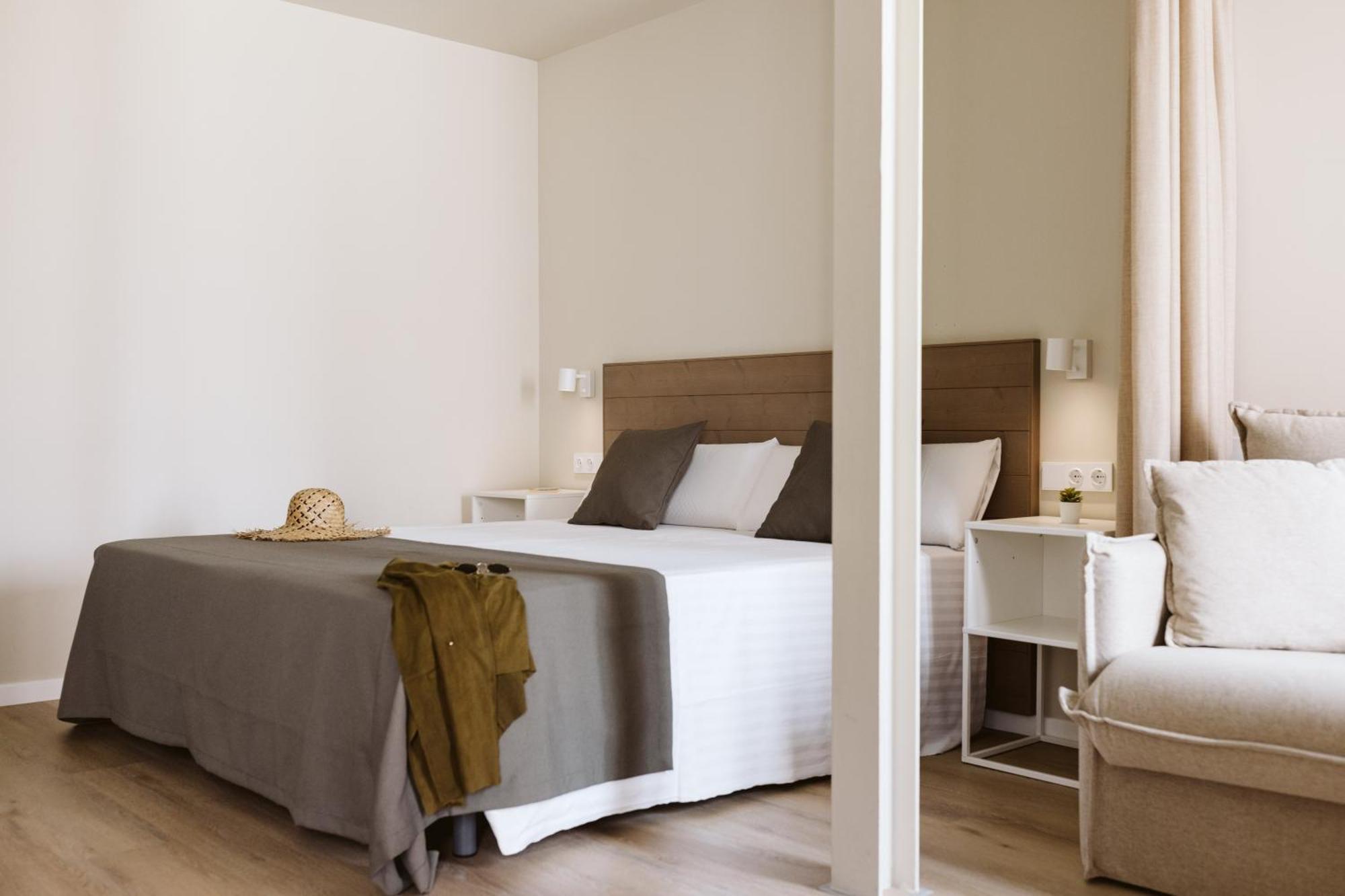 Classic Quadruple Room,1596489222:JPEG