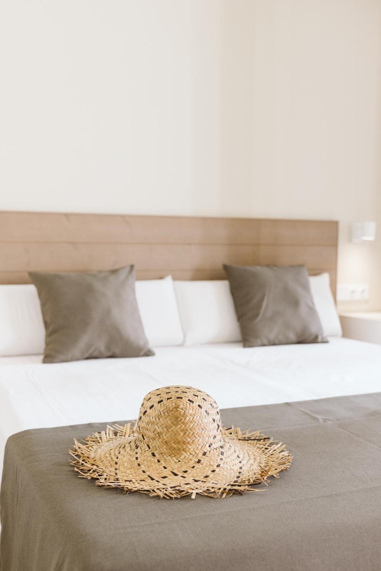 Standard Double Room,1596506940:JPEG