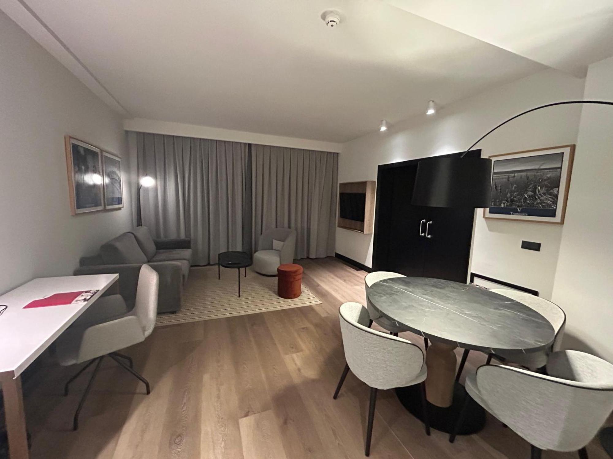 Suite Terrace,1614775965:JPEG