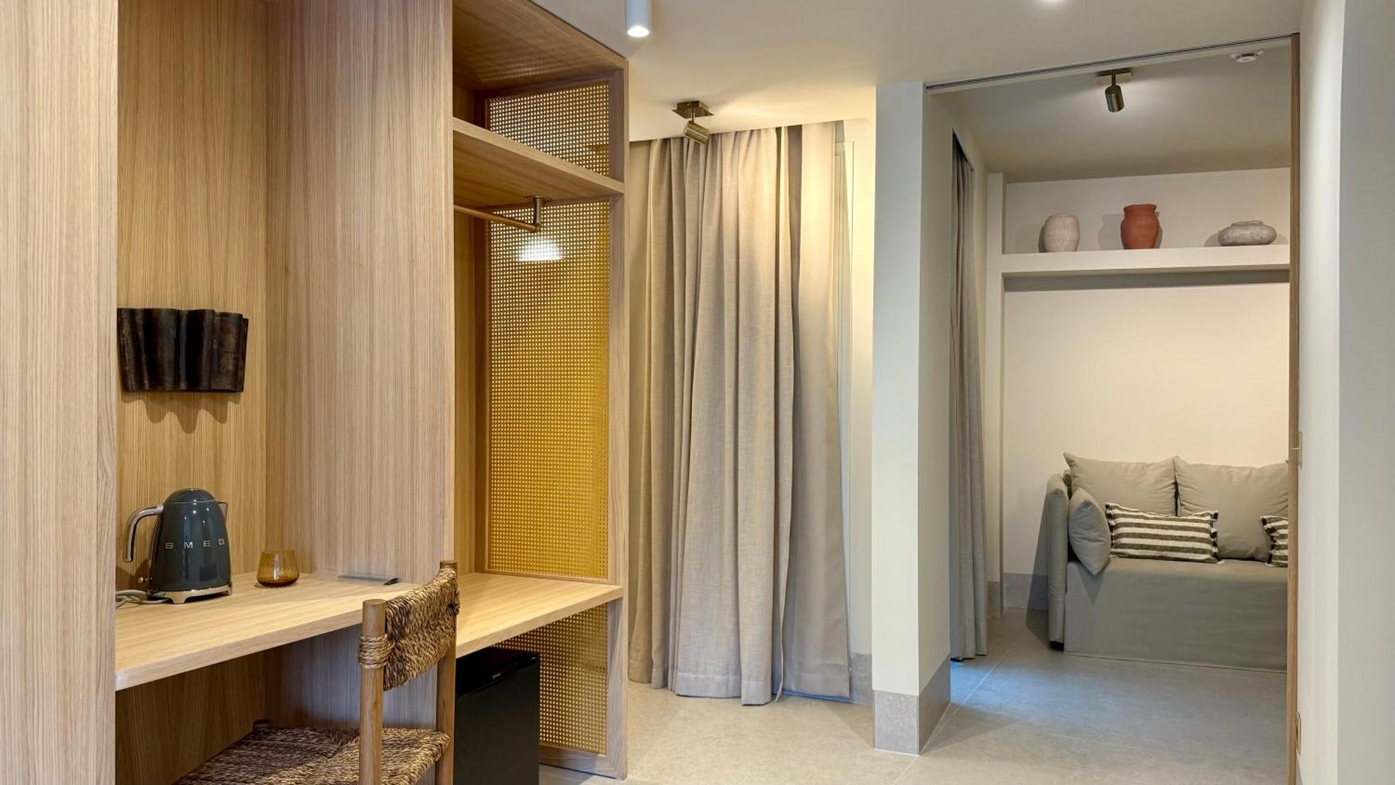 Deluxe Double Room,1649914387:JPEG