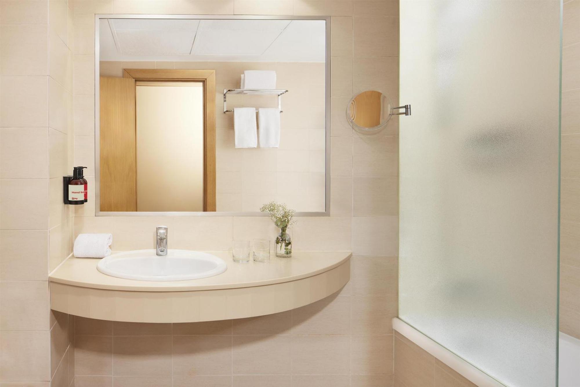 Standard Double or Twin Room,1742580917:JPEG
