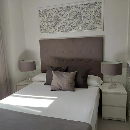 Apartamentos Rous - Solo adultos-2